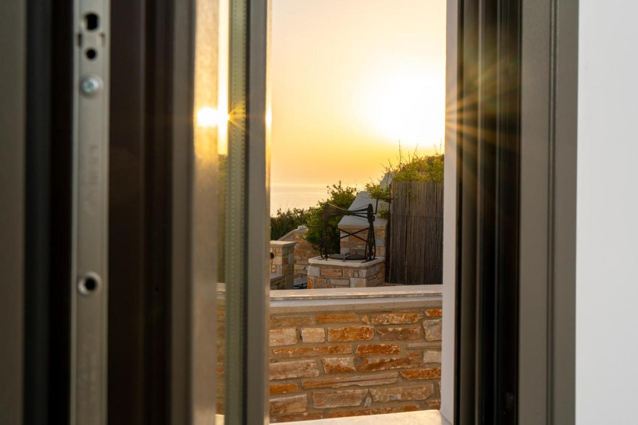 Ios Seaside House With Sunset View And Small Pool Chora Exterior foto